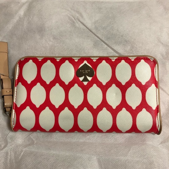 kate spade Handbags - Kate Spade zip wallet